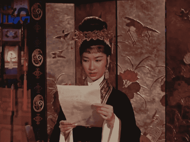 论恐怖片，《南巫》《灵媒》弱爆了，60版《倩女幽魂》才是正宗